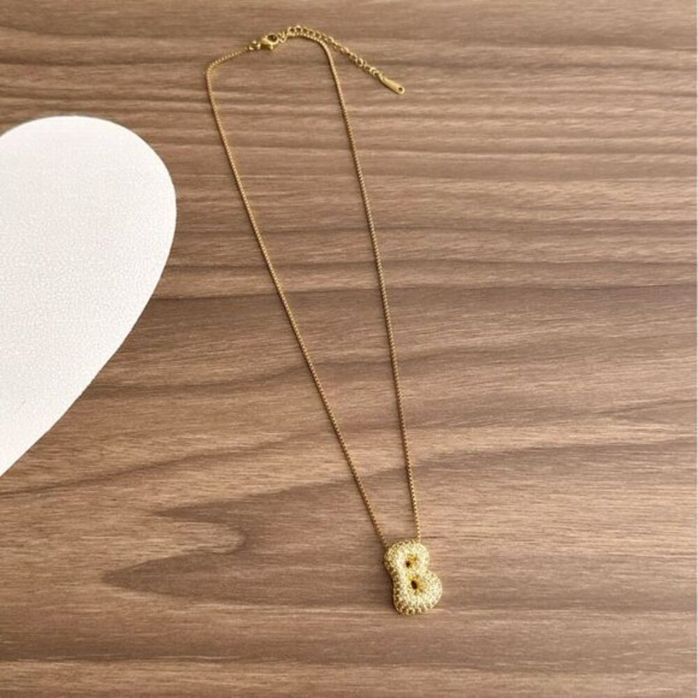 Bubble Initial necklace Q88
